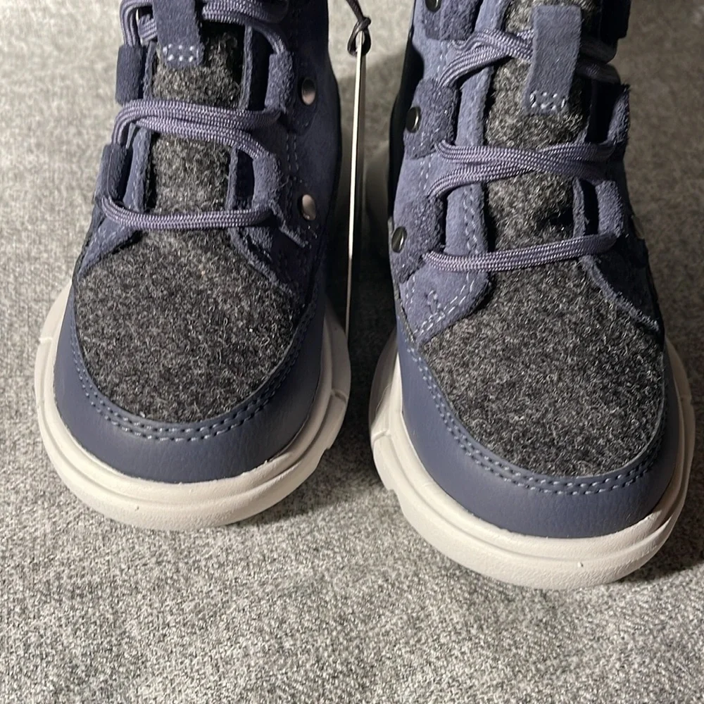 Sorel Kids Lace Waterproof Boots. NWT